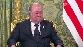 Султан Малайзии пригласил Путина с государственным визитом