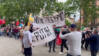 Пропутинские и оппозиционные активисты подрались в Барселоне