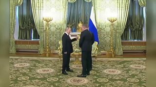 Парад в Москве прошел «без излишней милитаризации», заявил Путин