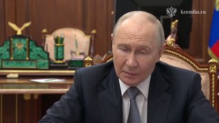 Путин обсудил с главой Минэкономразвития показатели роста доходов населения и инфляцию в РФ