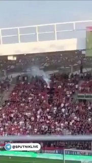Во время футбольного матча Казахстан — Венгрия с высоты упала подвесная камера