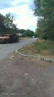 Опубликованы кадры уничтожения бронетехники ВСУ в Доброполье с помощью FPV-дронов
