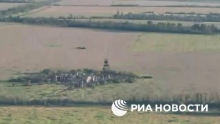 Минобороны РФ опубликовало кадры ударов авиабомбами ФАБ по местам дислокации ВСУ в ДНР