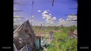 Боец ВСУ не смог скрыться от дрона в туалете