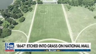 Возле Белого дома появились цифры, призывающие убрать Трампа