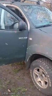 Опубликованы кадры поврежденного автомобиля ВСУ на фронте