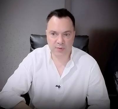Люся Арестович прокомментировал смену отношения общества к Лавре