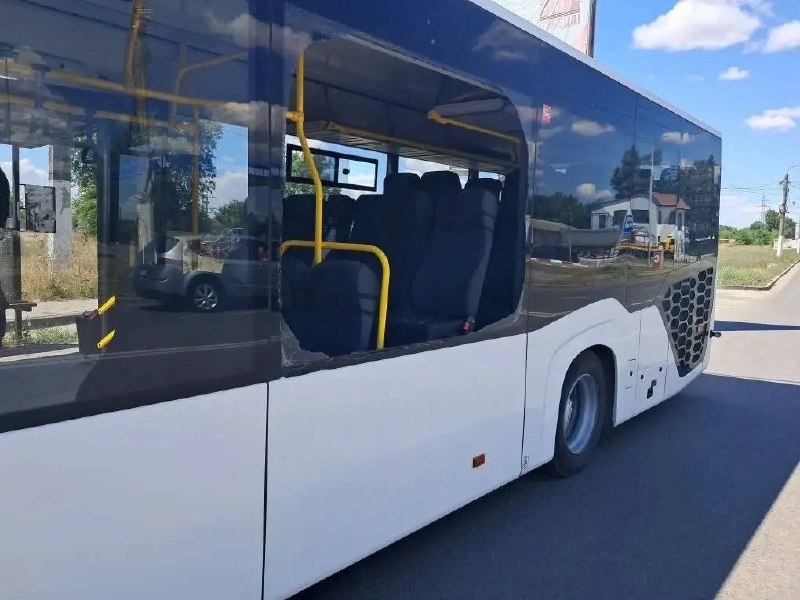 В Запорожской области осколки БПЛА повредили рейсовый автобус