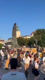 В украинских городах продолжаются акции в поддержку отставленного министра обороны Федорова