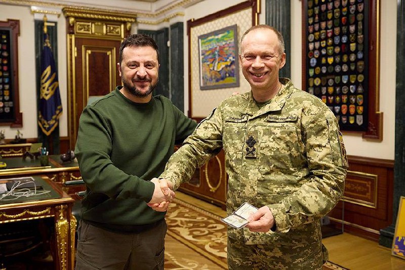 Смена главкома ВСУ может обернуться проблемой для Зеленского