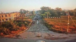 Беспощадный рой над окопами