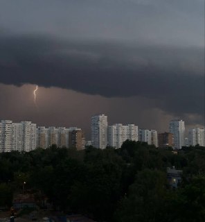 В Москве и Подмосковье объявлен «жёлтый» уровень погодной опасности из-за грозы