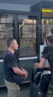 В Ростове водитель автобуса высадил пассажиров ради проведения политической акции в салоне