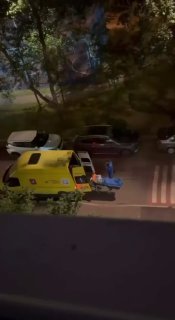 Московская бабуля попросила сигаретку у фельдшеров во время госпитализации