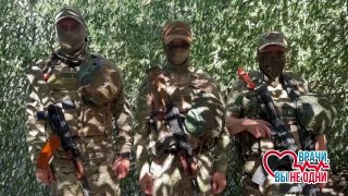 Военнослужащие поблагодарили волонтеров за поставку эвакуационных тележек