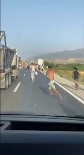 Миграционный всплеск в сторону Сеуты при содействии жандармерии Марокко