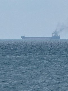 Последствия удара украинских дронов FP-2 по судну в районе Геленджика