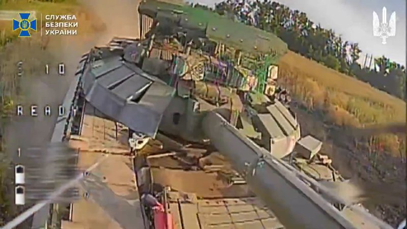Появились кадры работы КАЗ «Арена-М» на танках Т-72Б3А при атаке дронов