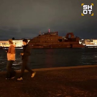 В Петербурге заметили судно, похожее на корабли из мультфильмов Миядзаки