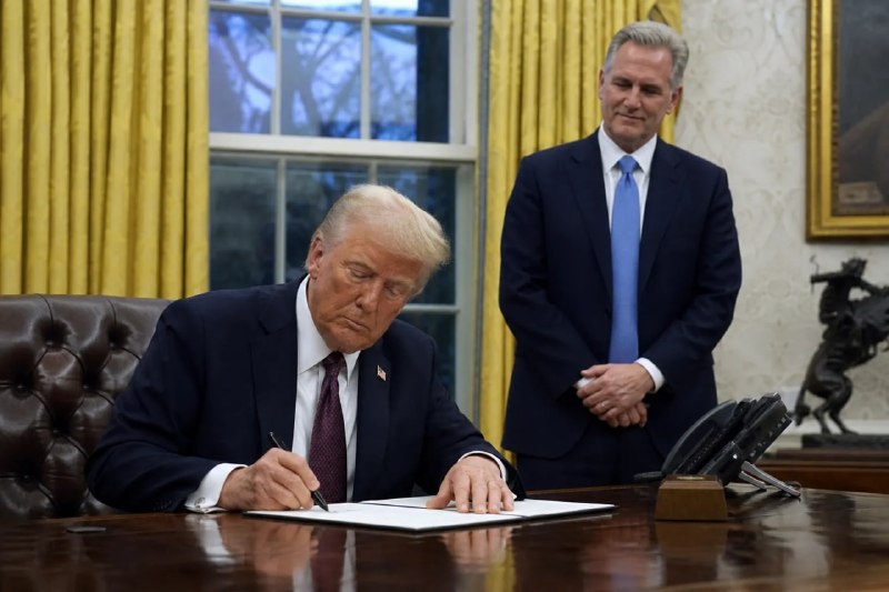 Трамп подписал указ о сокращении списка рекомендованных детских прививок