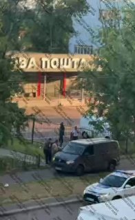 В Киеве женщина получила струю из газового баллончика в лицо, помогая мужчине скрыться от ТЦК