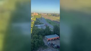 Путин встретился с группой людей у АЗС в Новосибирске