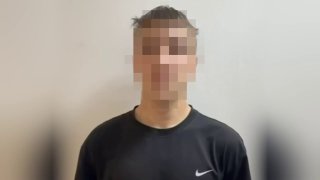 В Петербурге задержан курьер мошенников с краденым оружием