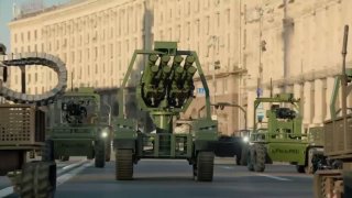 В Киеве прошел парад роботизированных комплексов и военной авиации