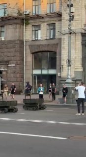 Украинские наземные дроны не доехали до фронта ради парада ко Дню независимости в Киеве