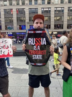 В США задержан российский антивоенный активист Артем Косолапов