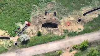 Штурмовики 255-го полка вскрыли бетонное укрытие противника с помощью танковых мин