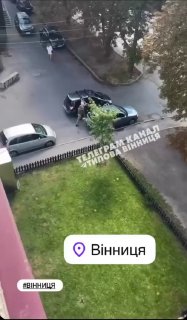 В Виннице добровольцы отбиваются от сотрудников ТЦК с помощью лопаты и метлы