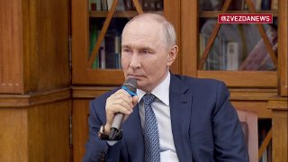 Владимир Путин призвал молодого учителя не затягивать со свадьбой и рождением ребенка