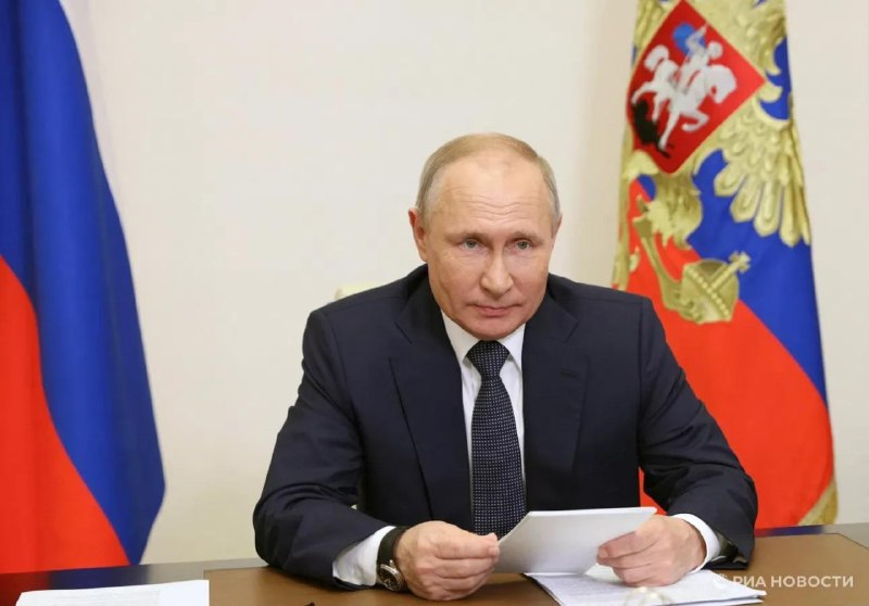 Путин провел совещание с Совбезом по вопросам подростковой преступности