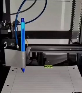 Сын инженера подключил ChatGPT к 3D-принтеру для автоматического письма в тетрадь