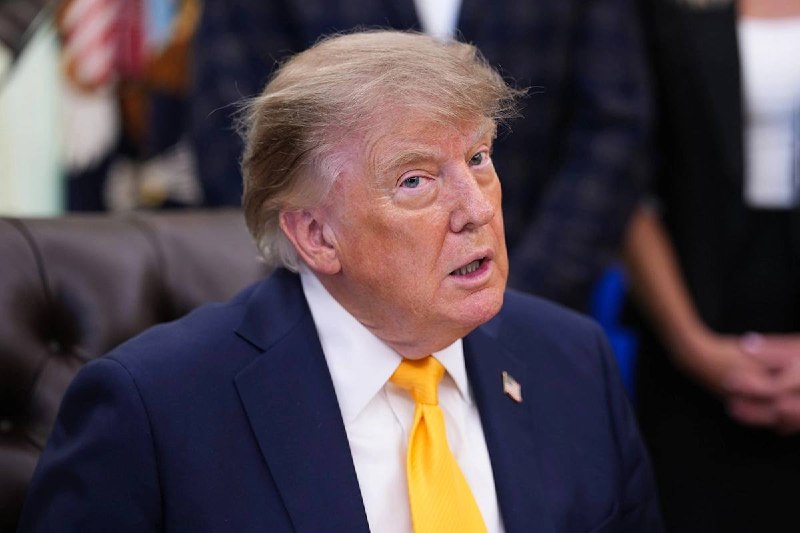 Трамп назвал себя спасителем США
