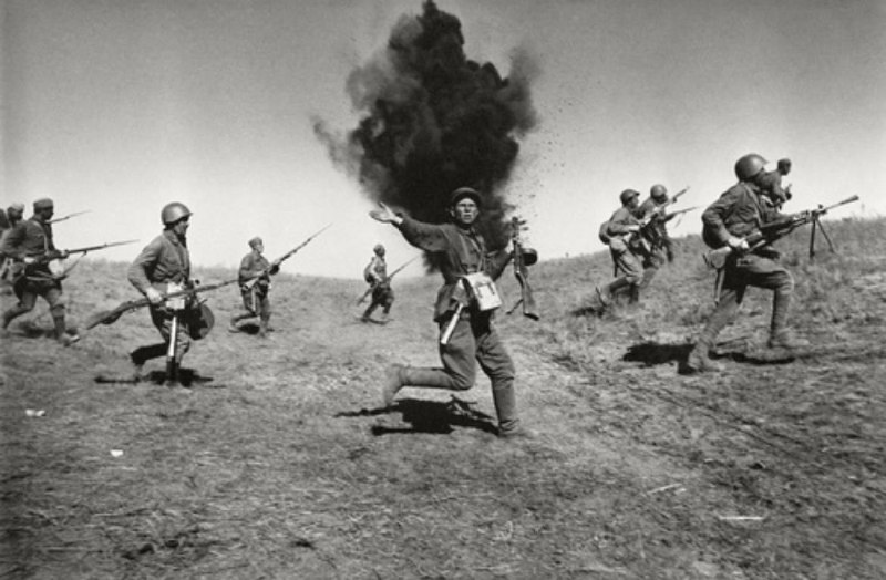 Памяти Аркадия Шайхета: легендарные кадры военного фотокорреспондента