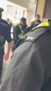 В Портсмуте власти разрешили мусульманкам носить никабы после протестов