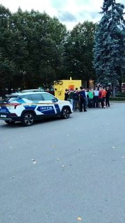 ЗУМЕРЫ тоже умеют ходить босиком ВДОЛЬ НОЧНЫХ ДОРОГ