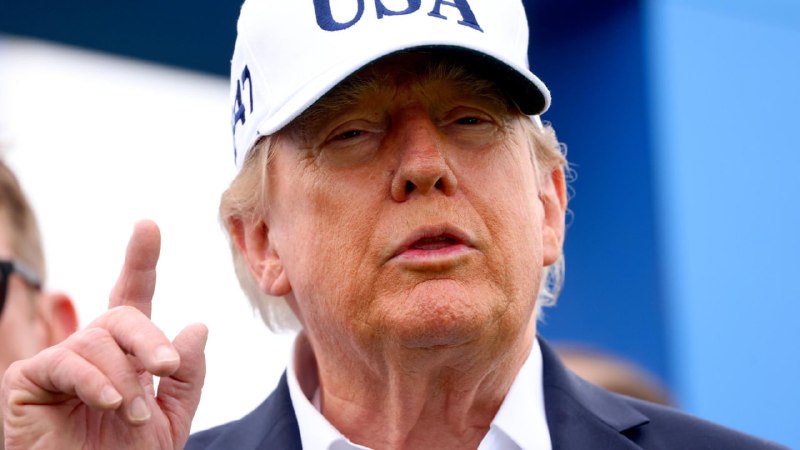 Трамп заявил о планах отмены пошлин на ирландский виски