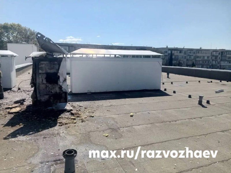 Отражение атаки БПЛА на Севастополь: возгорание в детском саду