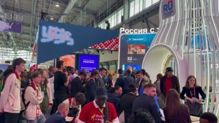 Стенд Россотрудничества в Екатеринбурге стал центром притяжения на фестивале молодёжи