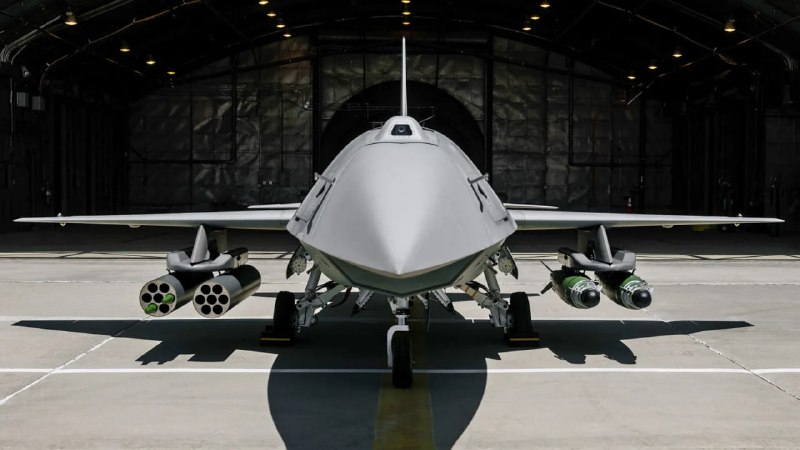 США интегрируют ударное вооружение на беспилотник YFQ-44A Fury