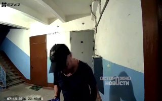 Жительница Твери столкнулась с многомесячным террором со стороны агрессивного соседа