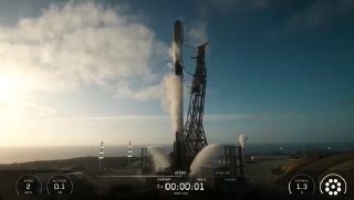 SpaceX запустила ракету Falcon 9 для засекреченной миссии Космических сил США