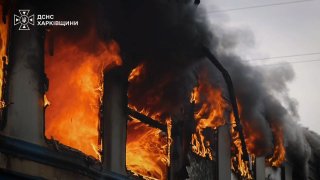 Дрон атаковал пассажирский электропоезд в Харькове