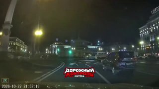 Момент аварии на Площади Восстания попал на видеорегистратор