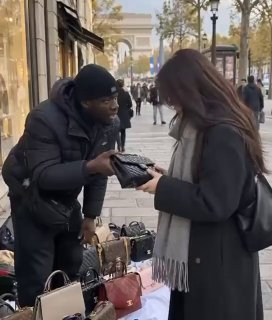 Французские бутики перешли на электронные сертификаты качества