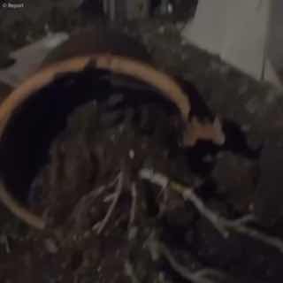 В Риме взорвались автомобили журналиста и его дочери.