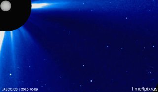 Солнце сожгло две кометы, зафиксировано на видео учеными.